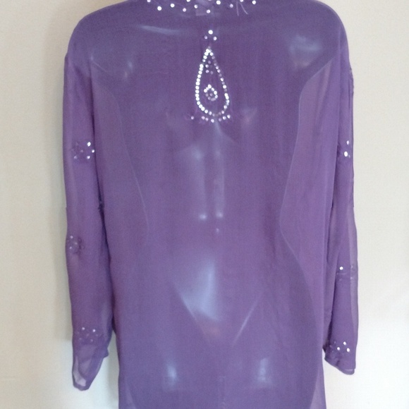 Top - Picture 2 of 2